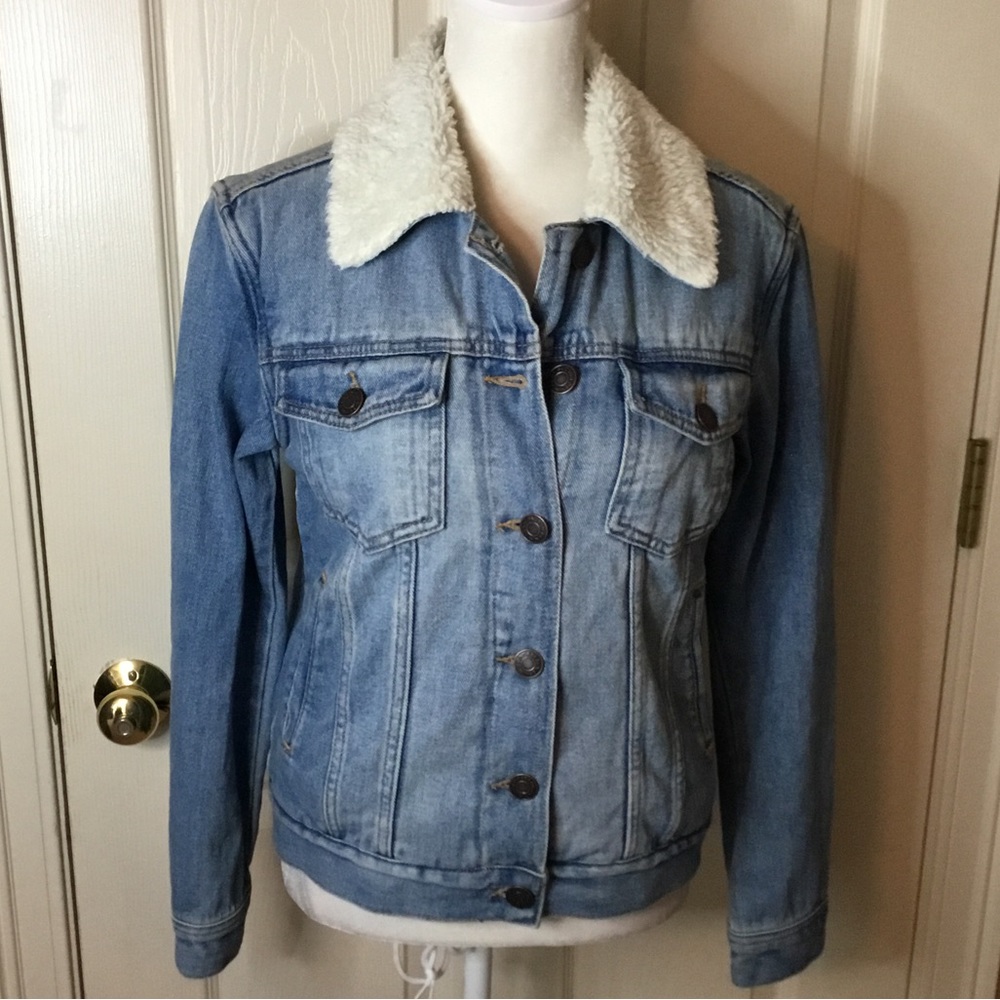 PacSun Denim Jacket with Faux Fur Lining - XS